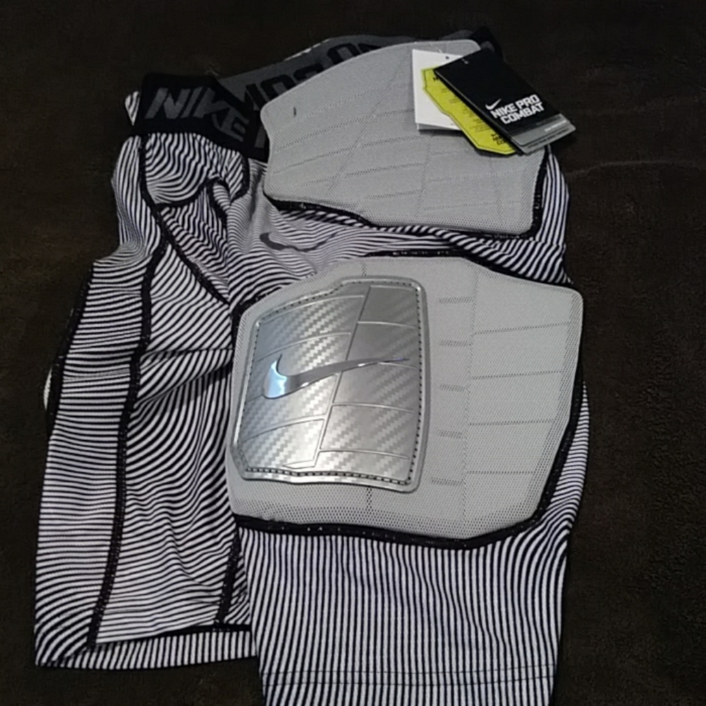 Nike Pro Combat NWT Hyperstrong Series Footbal